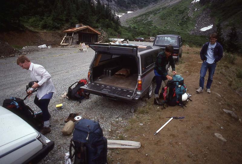 Ptarmigan Trav 001 Aug-1986 Trailhead.jpg